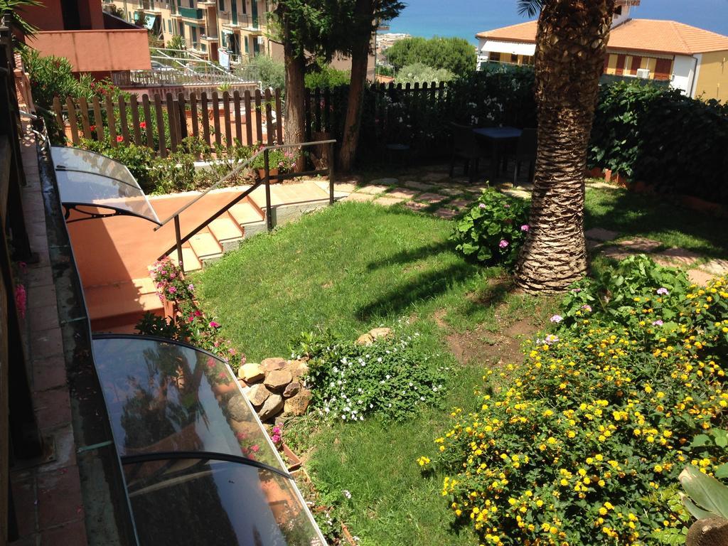 تْشيفالو B&B Villa Di Giorgi الغرفة الصورة