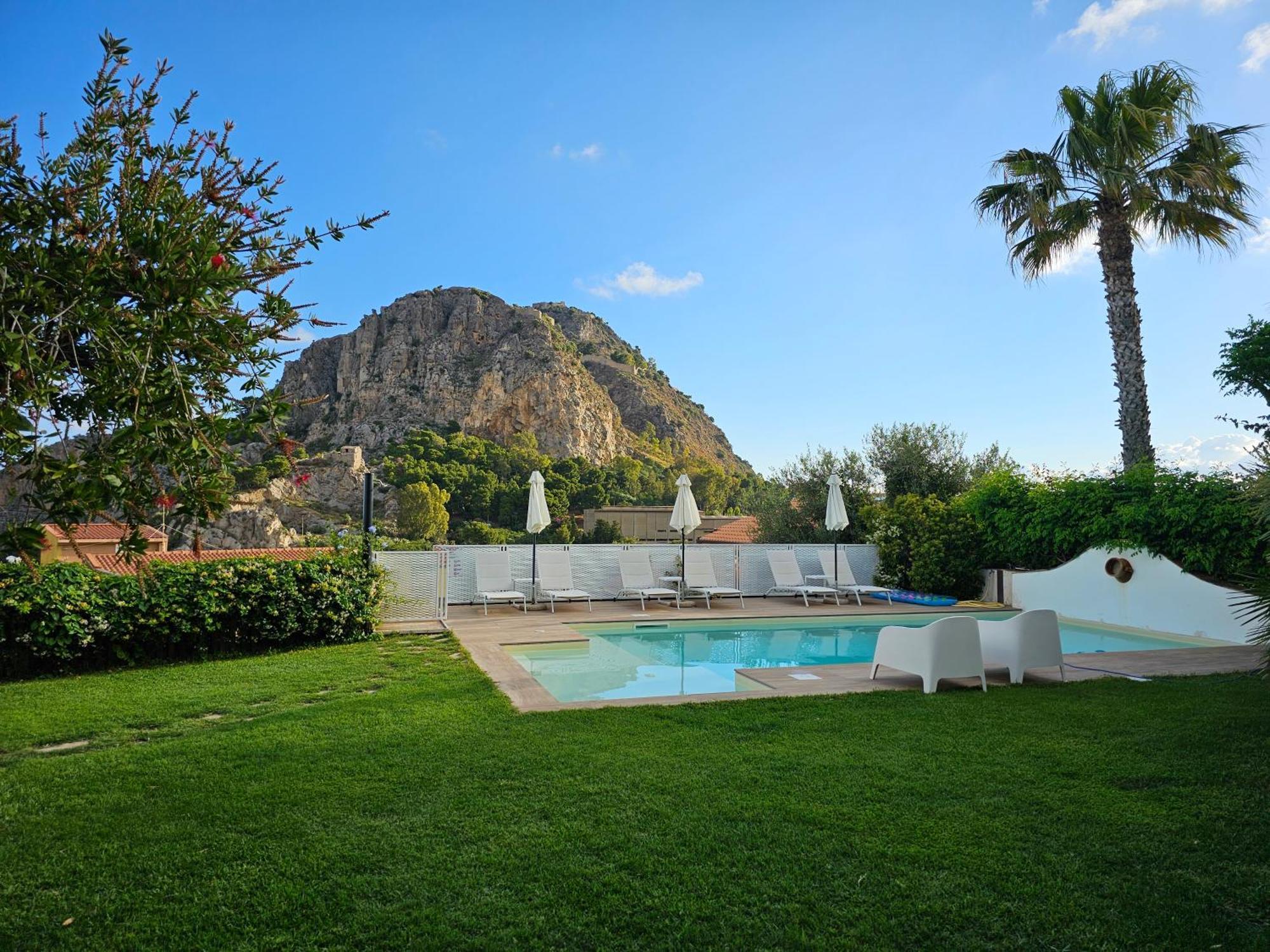 تْشيفالو B&B Villa Di Giorgi المظهر الخارجي الصورة