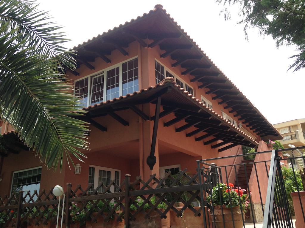 تْشيفالو B&B Villa Di Giorgi المظهر الخارجي الصورة