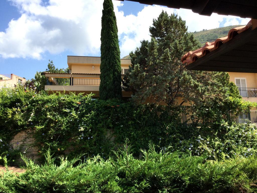 تْشيفالو B&B Villa Di Giorgi المظهر الخارجي الصورة