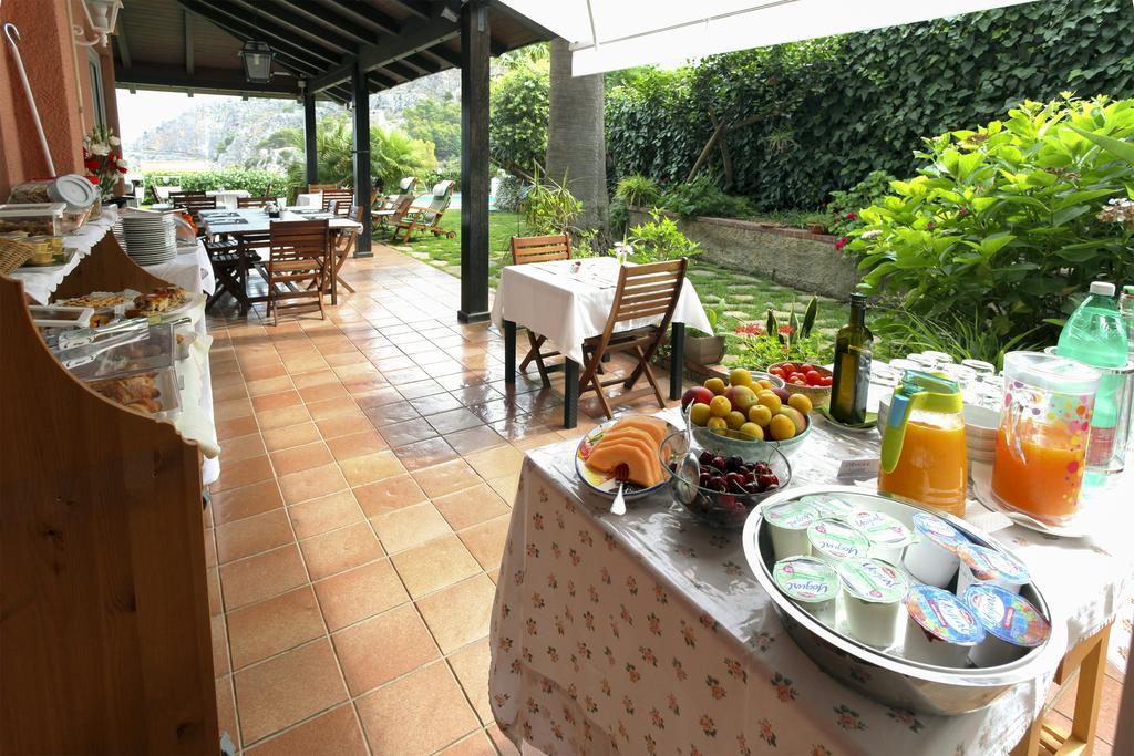 تْشيفالو B&B Villa Di Giorgi المظهر الخارجي الصورة